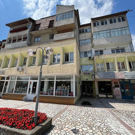 Apartament Centru Râmnicu Vâlcea Extérieur photo